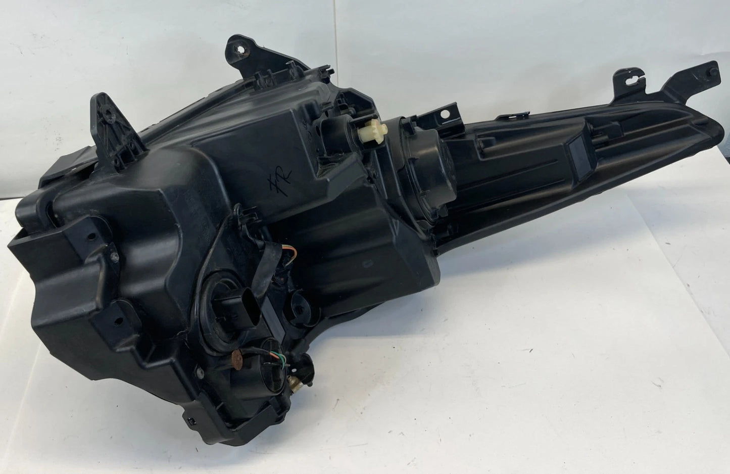 2013-2019 CADILLAC ATS FRONT RIGHT HEADLIGHT HEADLAMP HALOGEN 23180170