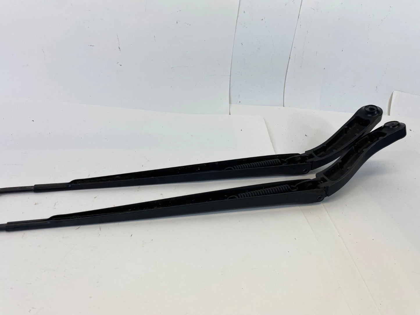 08-20 DODGE GRAND CARAVAN FRONT LEFT & RIGHT WINDSHIELD WIPER ARM PAIR SET OEM