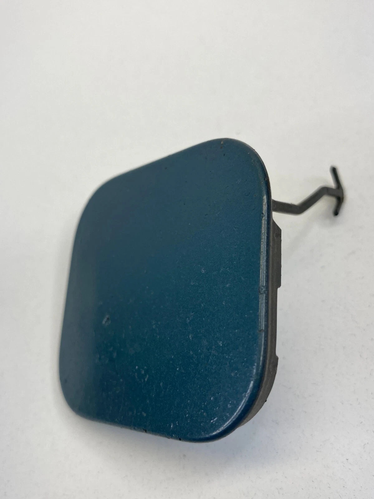 08-10 SCION XB LEFT SPORT BUMPER TOW HOOK EYE CAP ACCESS COVER TRIM 52128-12190
