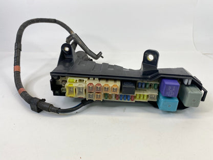 1998-2005 Lexus GS300 3.0L L6 Under Hood Fuse Relay Box Block Assy OEM