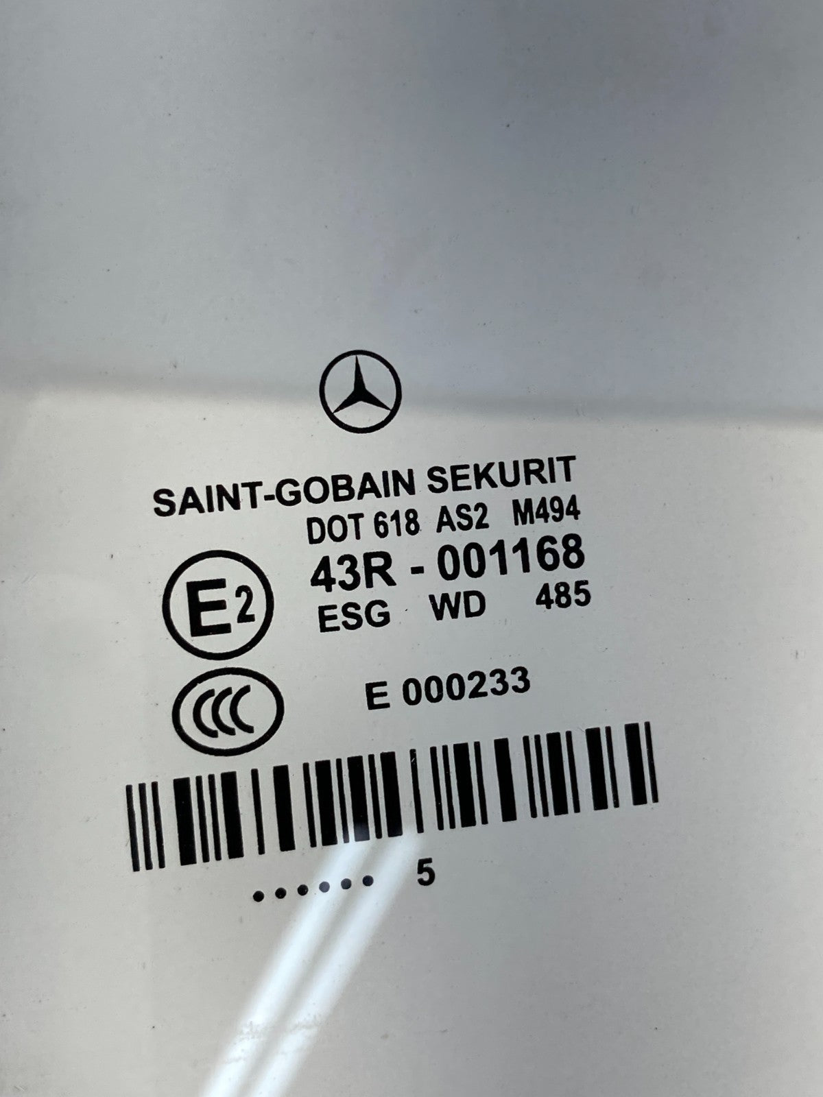 2006 Mercedes CLS500 Rear Left Side Back Vent Quarter Window Glass A2197370530