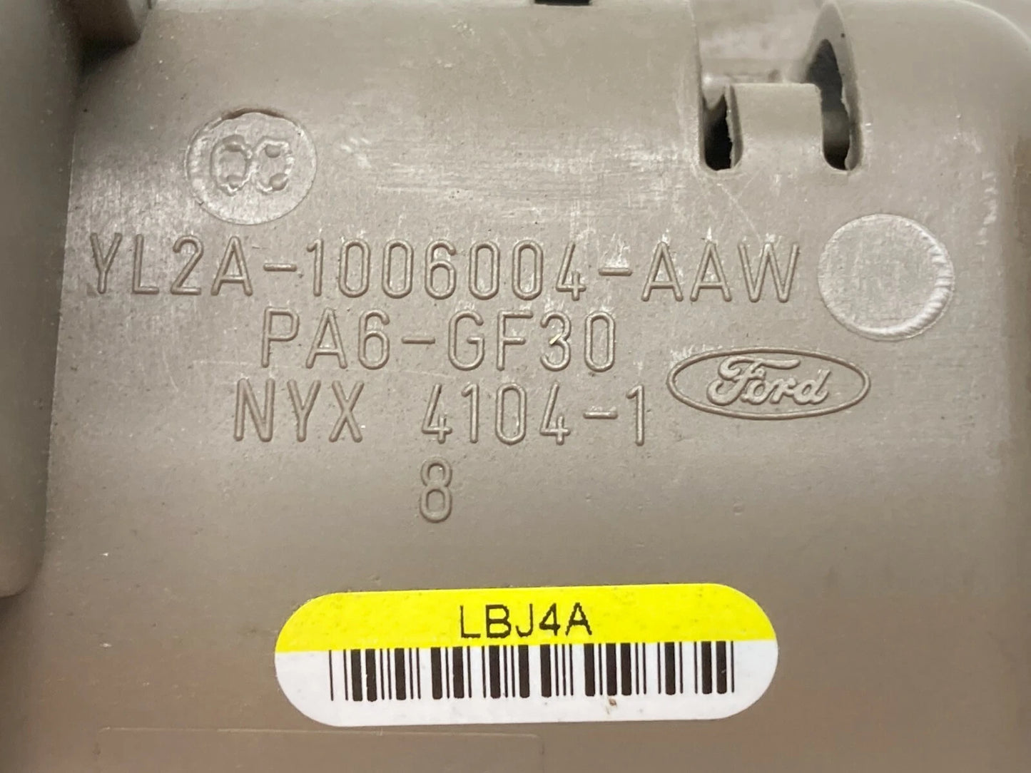 2002-2005 FORD EXPLORER MOUNTAINEER GLOVE BOX DOOR HANDLE LATCH YL2A-1006004-AAW