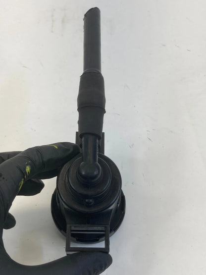 2006-2012 JEEP LIBERTY WINDSHIELD WASHER PUMP MOTOR WITH GROMMET DUAL PORT OEM