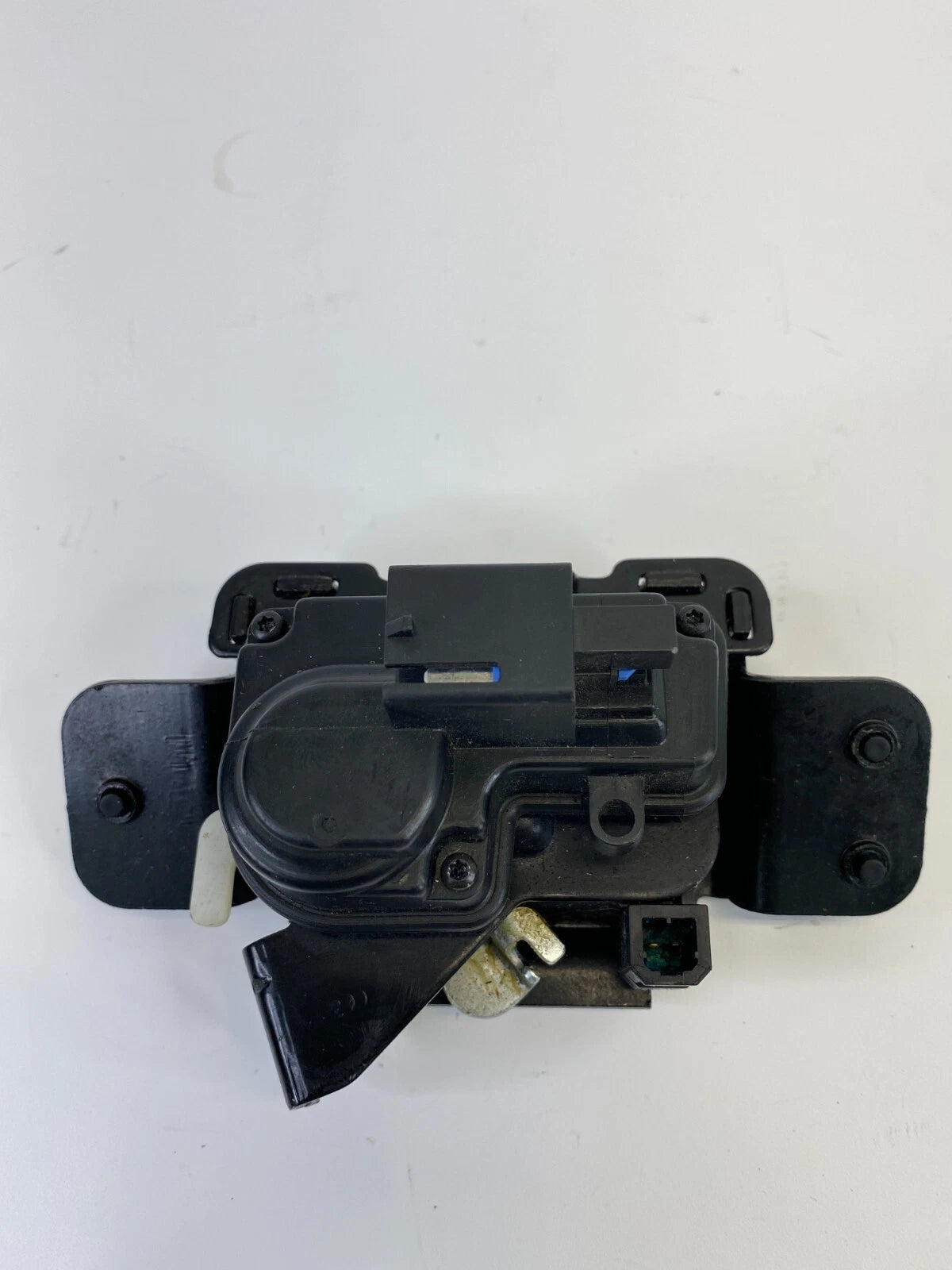 2007-2012 DODGE CALIBER REAR TRUNK LIFTGATE LATCH LID LOCK ACTUATOR OEM