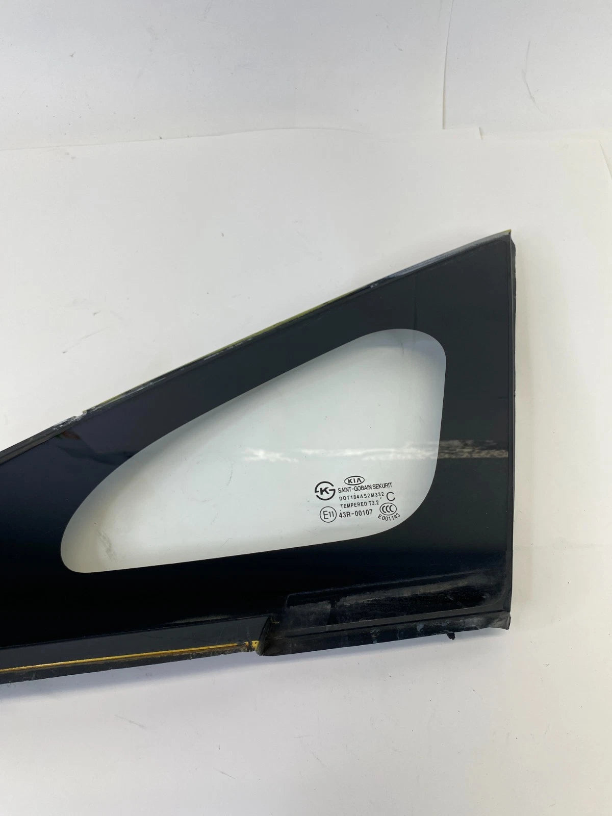 2012-2017 KIA RIO LEFT FRONT WINDSHIELD PILLAR VENT GLASS WINDOW DRIVER LH OEM