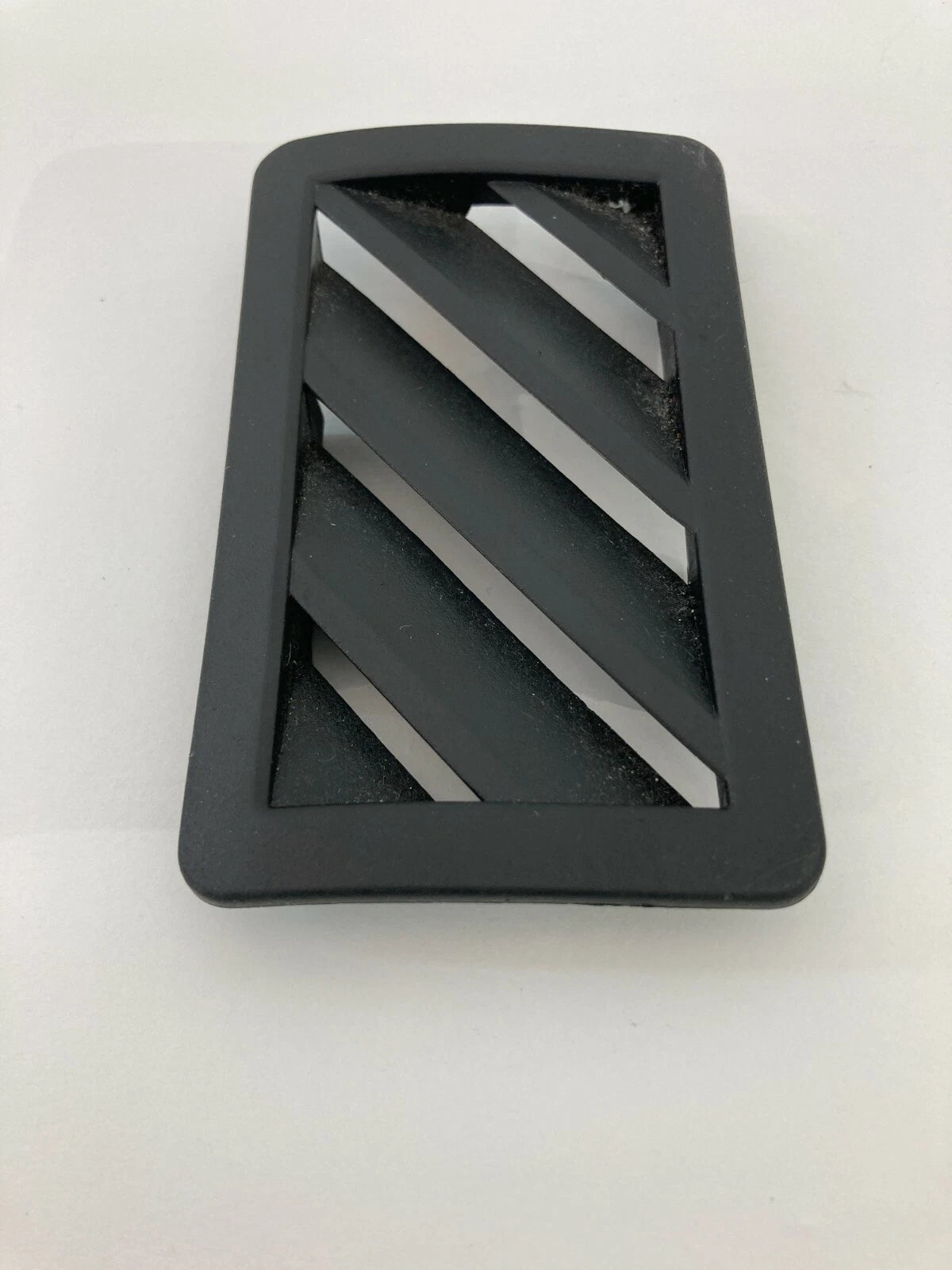 08-12 FORD FUSION 08-11 MERCURY MILAN FRONT PASSENGER SIDE DASH DEFROST AIR VENT