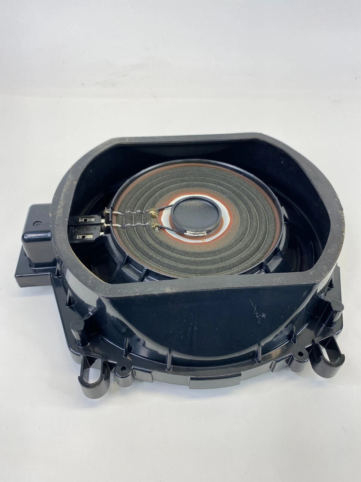 2011-2014 BMW X3 FRONT LEFT SUBWOOFER SPEAKER UNDER SEAT UNIT 4304-078-61621 OEM