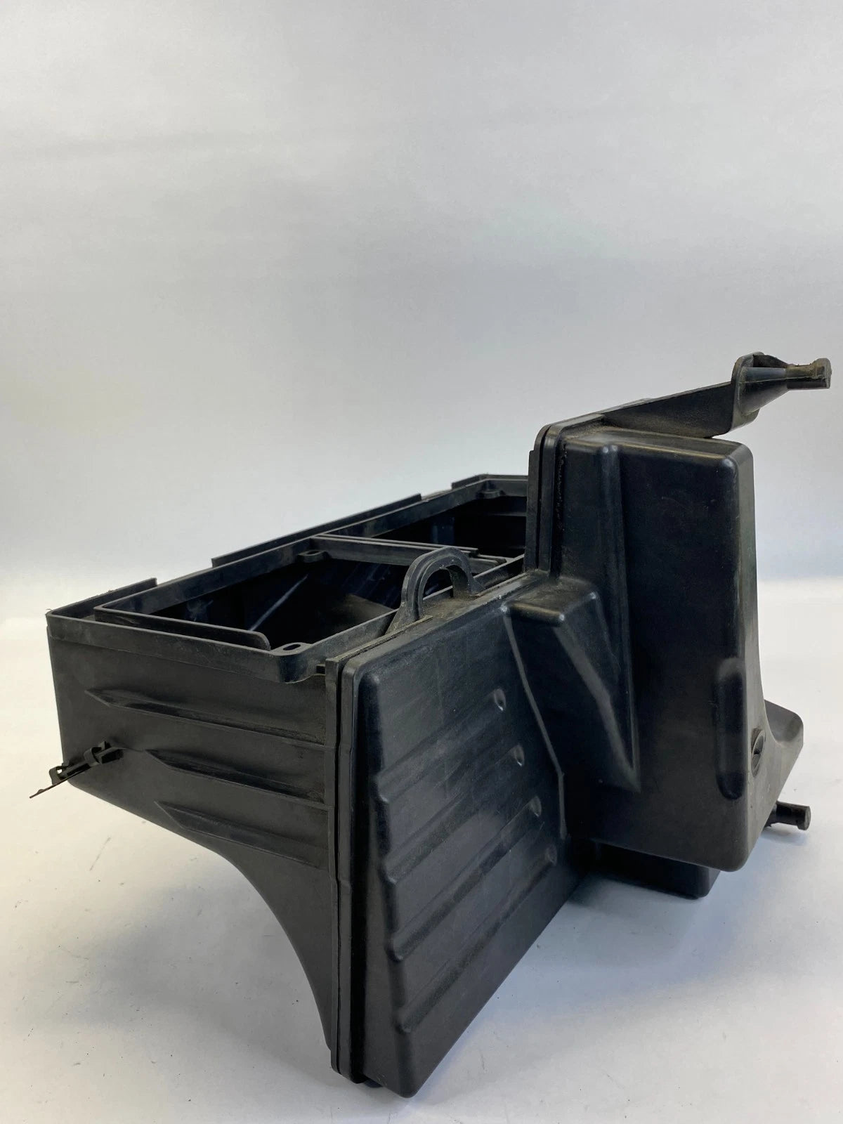 2007-2012 NISSAN ALTIMA 2.5L AIR CLEANER INTAKE BOX LOWER CASE HOUSING OEM