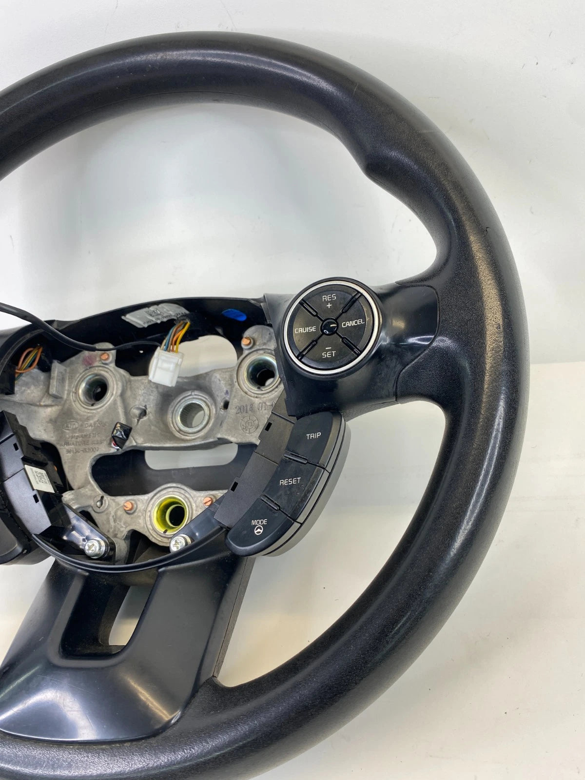 2014-2019 Kia Soul Steering Wheel w/ Cruise & Audio Control Switches OEM