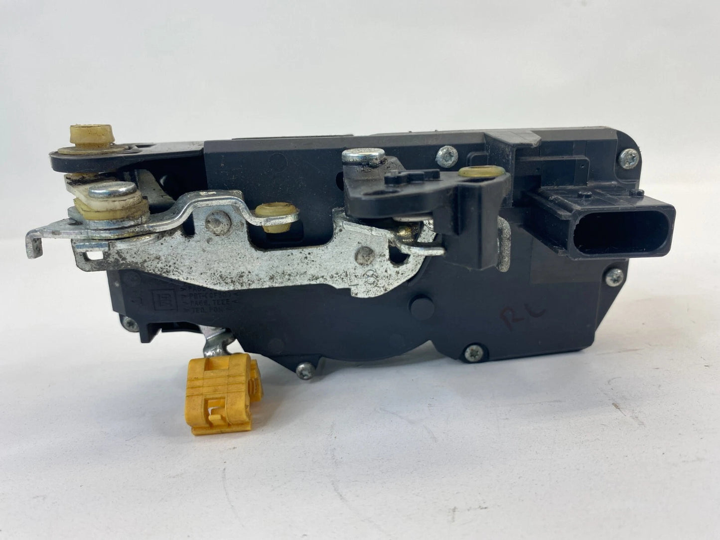 2002-2005 SATURN VUE REAR LEFT DOOR LOCK LATCH RELEASE ACTUATOR 15253152 OEM