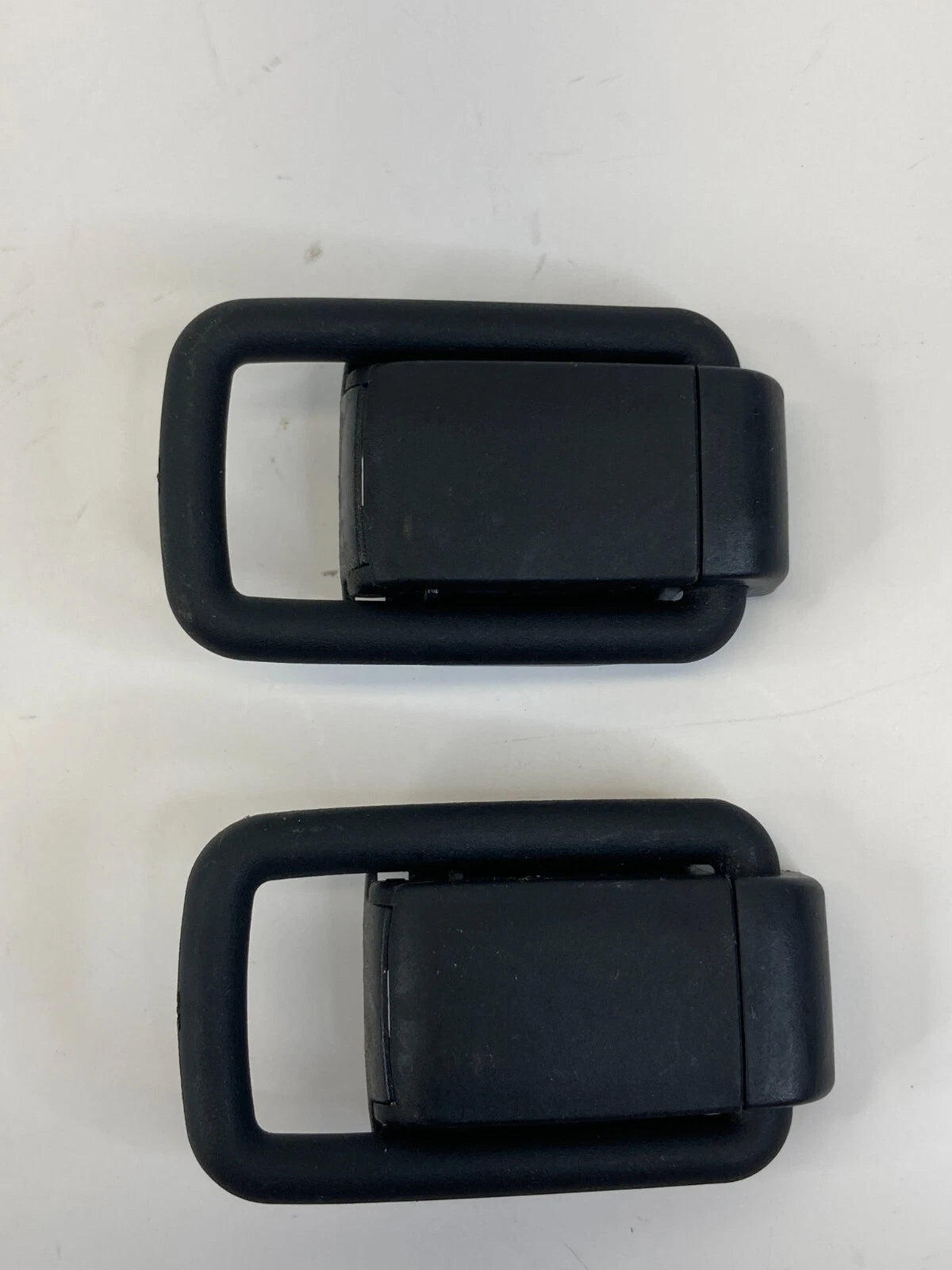2007-2012 MAZDA CX-7 CX7 REAR TRUNK TIE DOWN HOOK HOLDER SUPPORT SET C23569563