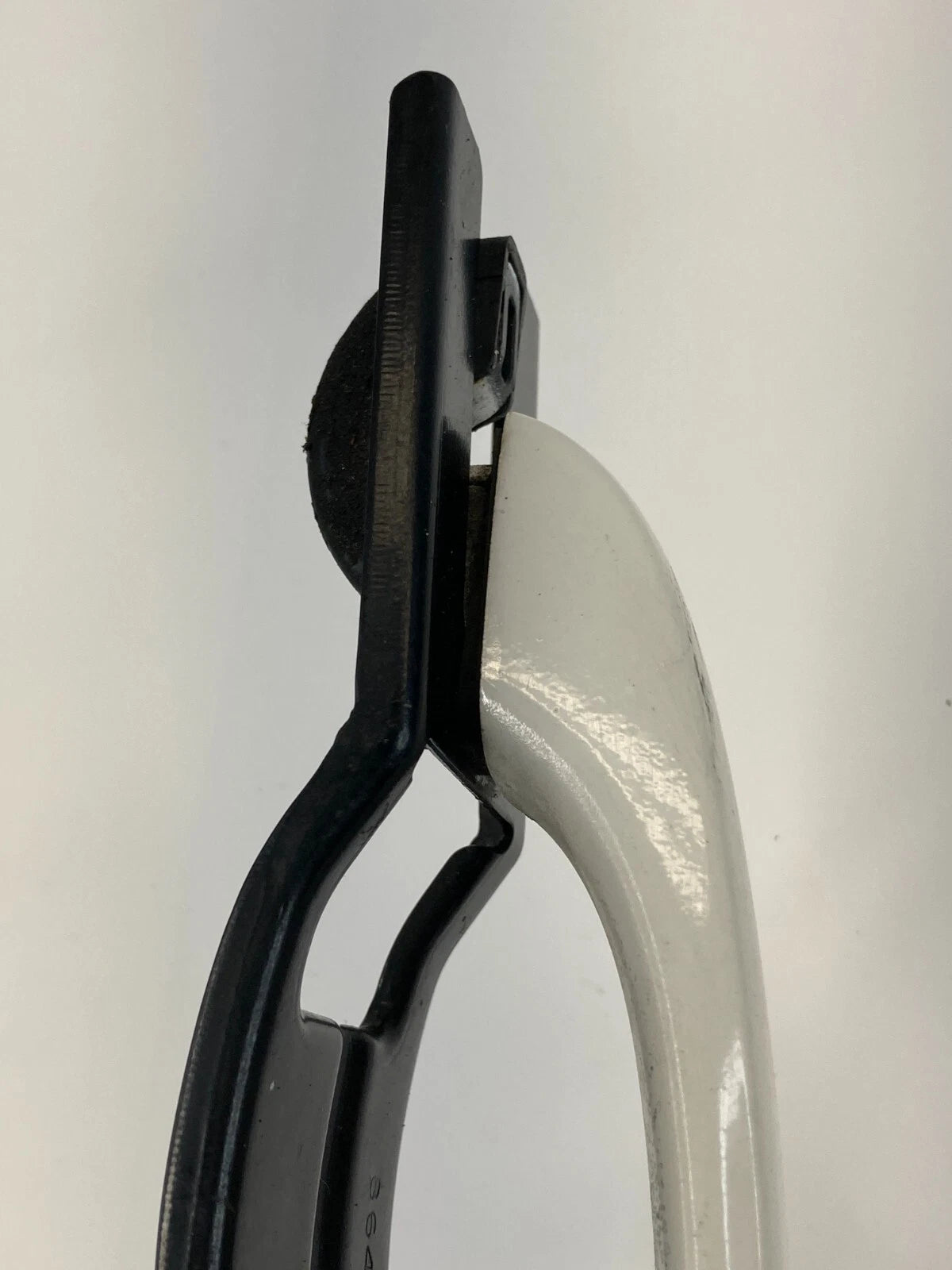 09 10 DODGE JOURNEY REAR RIGHT SIDE EXTERIOR OUTER DOOR HANDLE 864AAA3610 OEM
