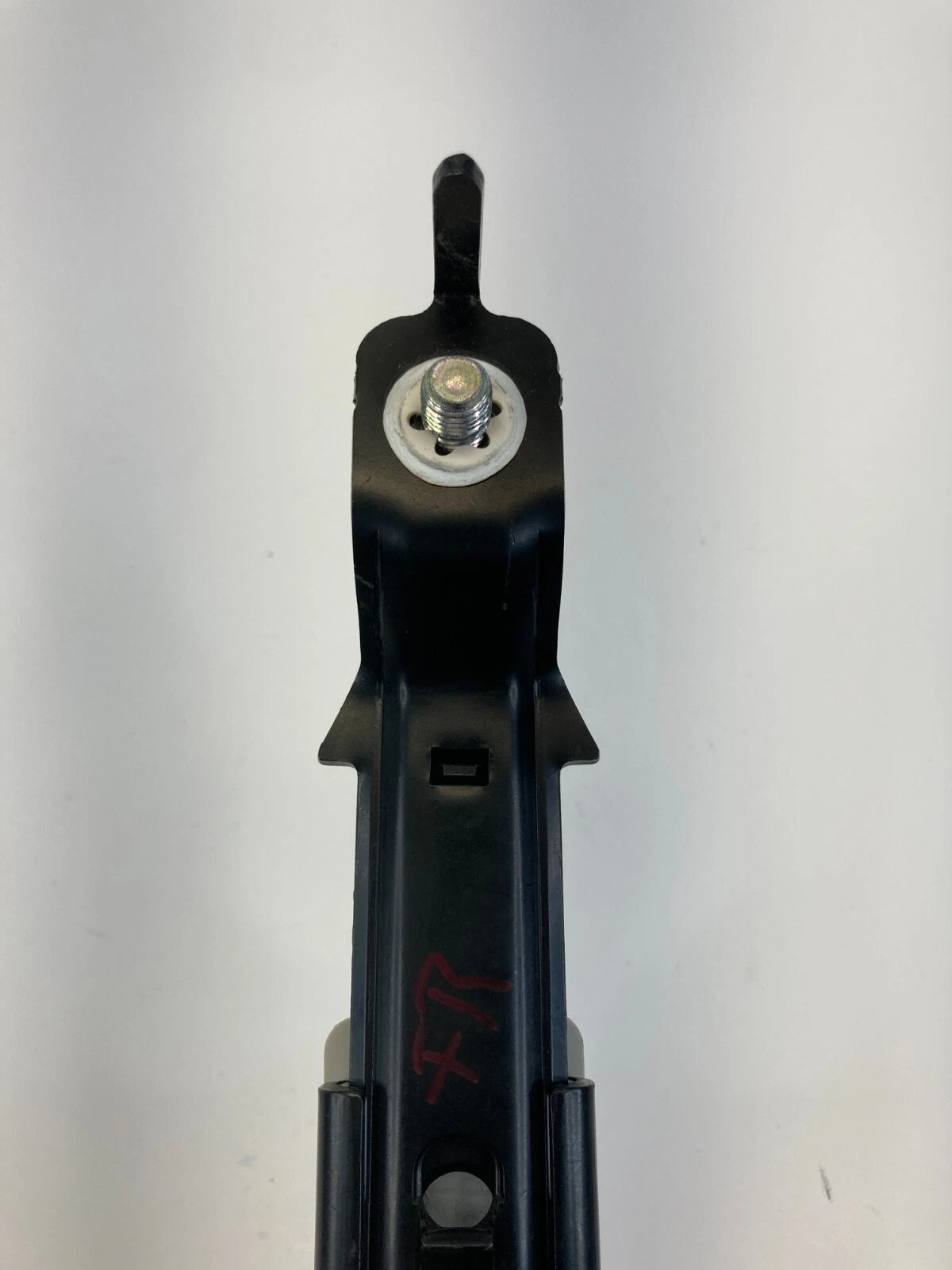 2010-2012 MAZDA CX-7 CX7 FRONT RIGHT PASSENGER SEAT BELT HEIGHT ADJUSTER OEM