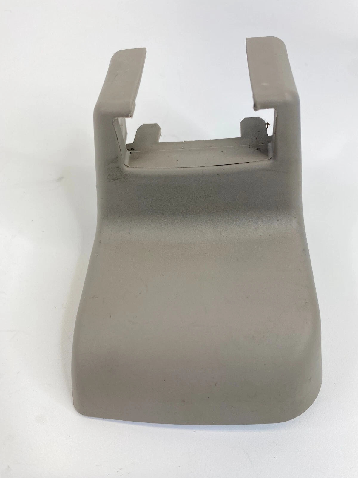 2002-2006 TOYOTA CAMRY LEFT SEAT OUTER TRACK END CAP COVER TRIM 72138-AA070