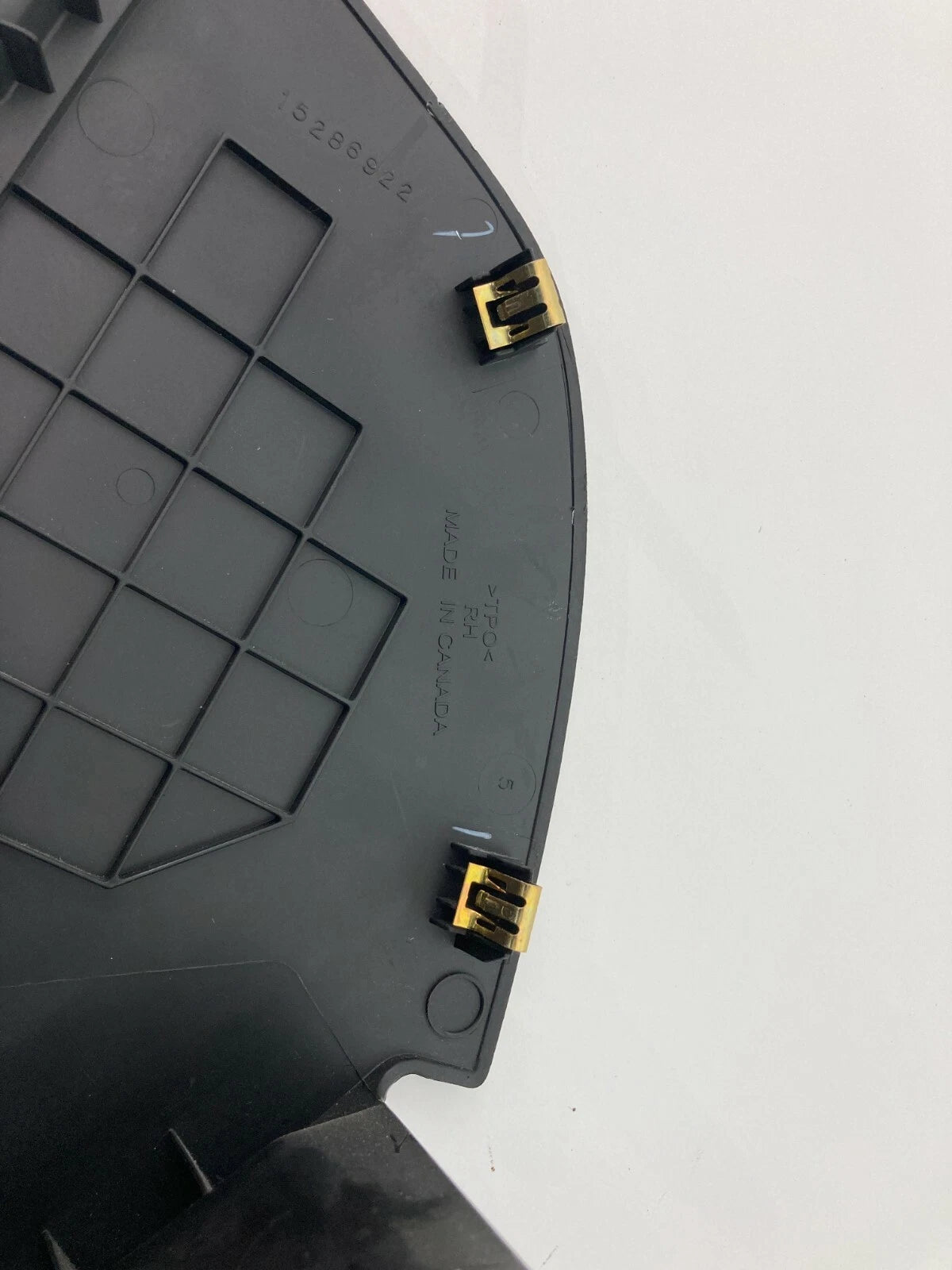2005-2009 CHEVROLET EQUINOX FRONT RIGHT DASH COVER CAP LID BEZEL TRIM OEM