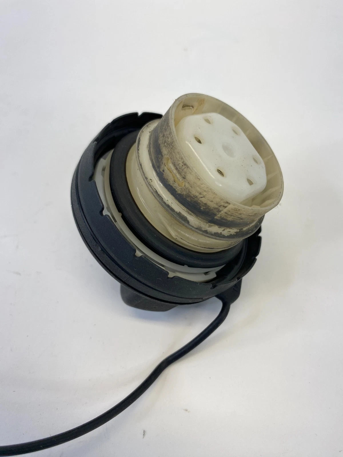 2010-2017 CHEVROLET EQUINOX TERRAIN FUEL FILLER TANK CAP DOOR GAS LID COVER OEM