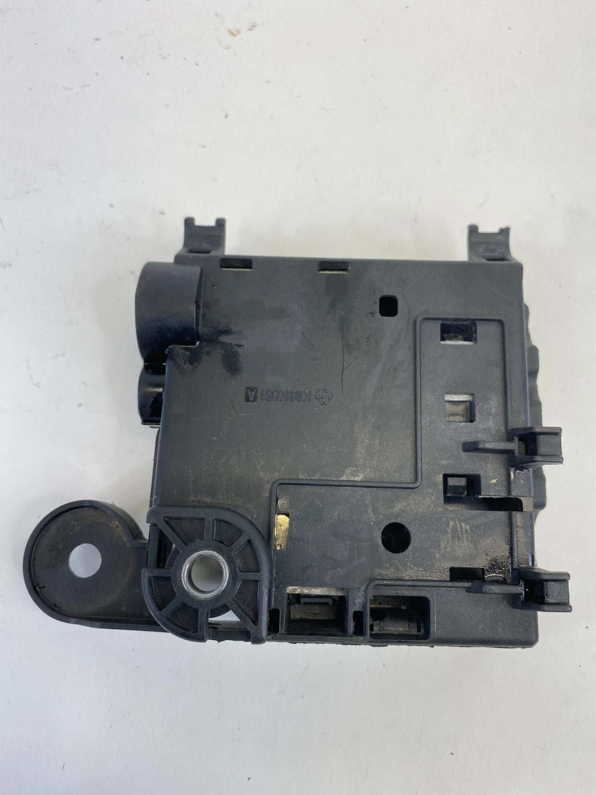 2009-2012 AUDI A4 QUATTRO REAR BATTERY JUNCTION FUSE BOX OEM FACTORY 8K0-937-517