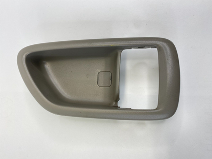 2001-2004 Toyota Sequoia Rear Right Side Interior Door Handle Bezel 69277-AC010