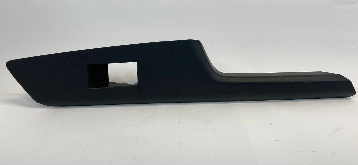 2009-2013 TOYOTA MATRIX REAR RIGHT SIDE DOOR WINDOW SWITCH COVER BEZEL TRIM OEM