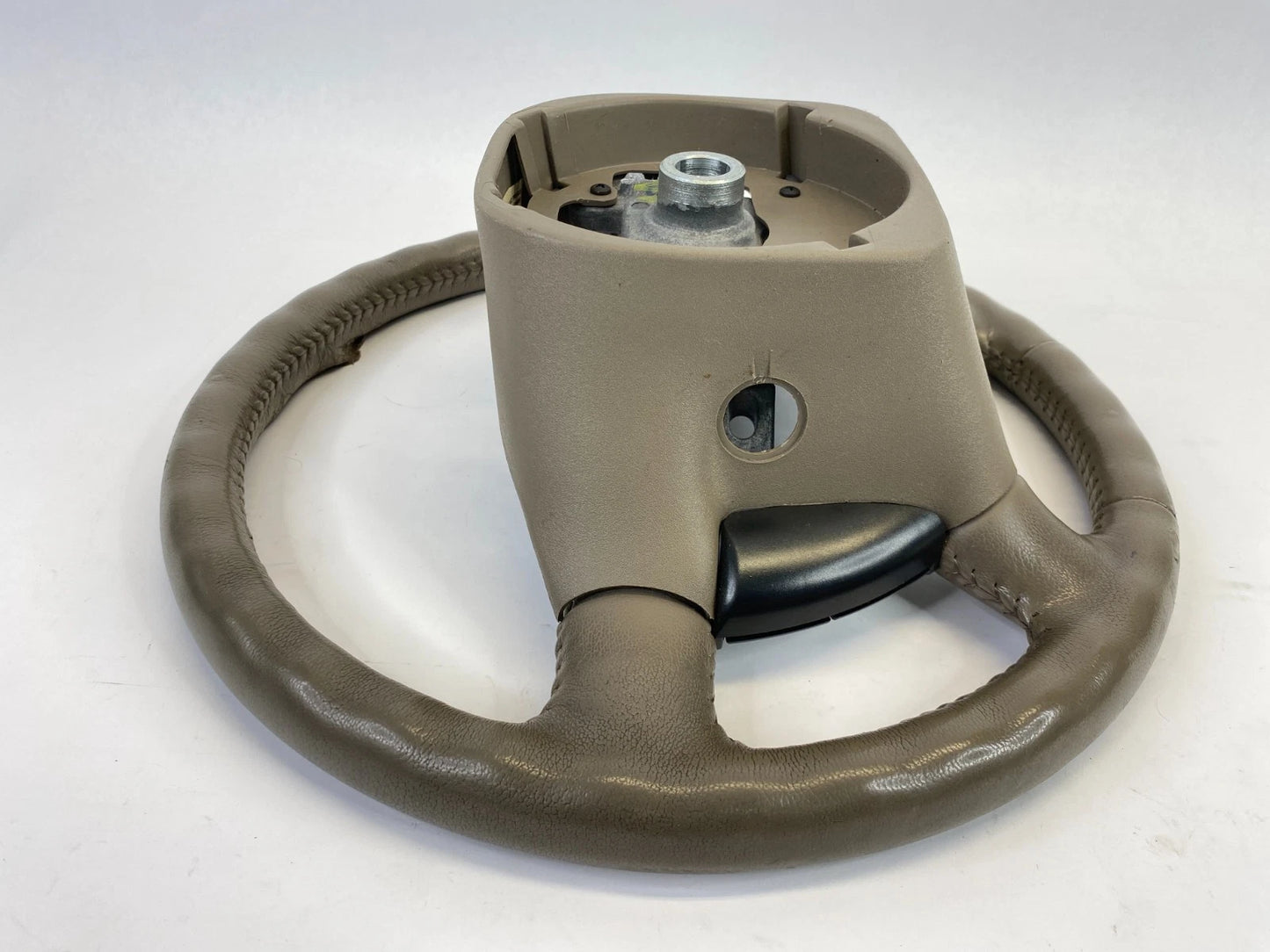 02-05 FORD EXPLORER MOUNTAINEER STEERING WHEEL W/ CRUISE & AUDIO CONTROL SWITCH