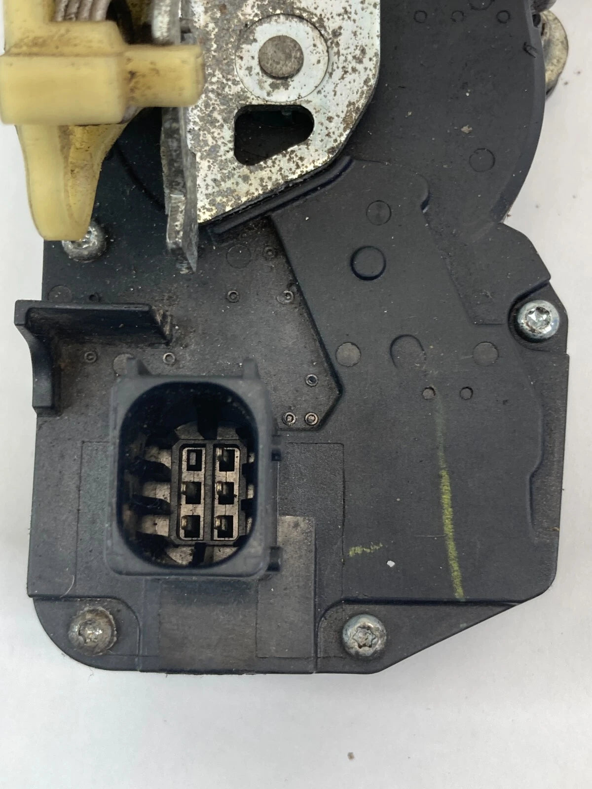 2008-2010 SATURN VUE REAR RIGHT SIDE DOOR LOCK LATCH ACTUATOR R25875781 OEM