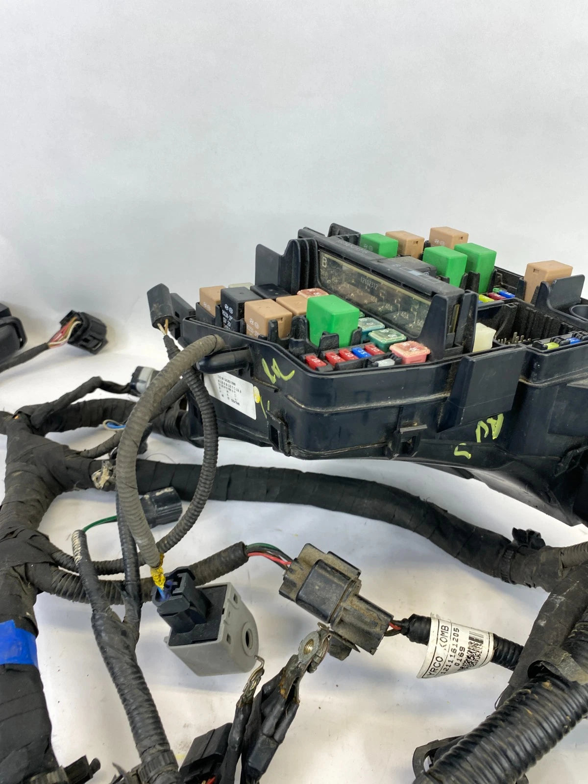 2011-2015 HYUNDAI SONATA HYBRID ENGINE FUSE BOX RELAY UNIT OEM 91200-4R015
