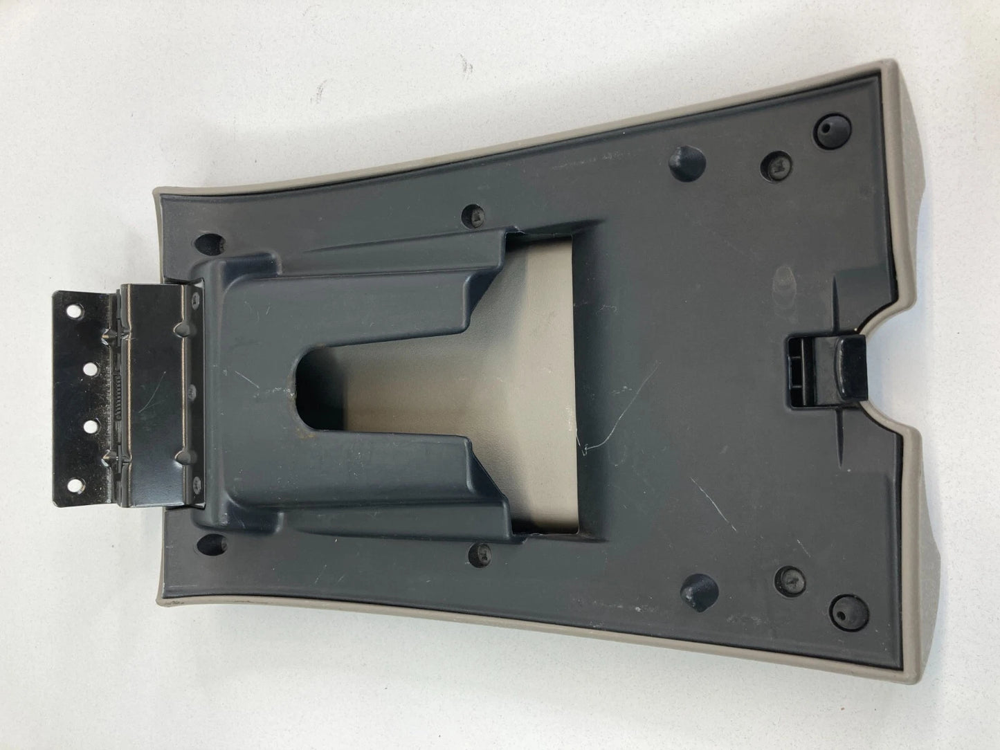 2001-2003 CHRYSLER TOWN & COUNTRY CENTER CONSOLE ARM REST ARMREST LID COVER OEM
