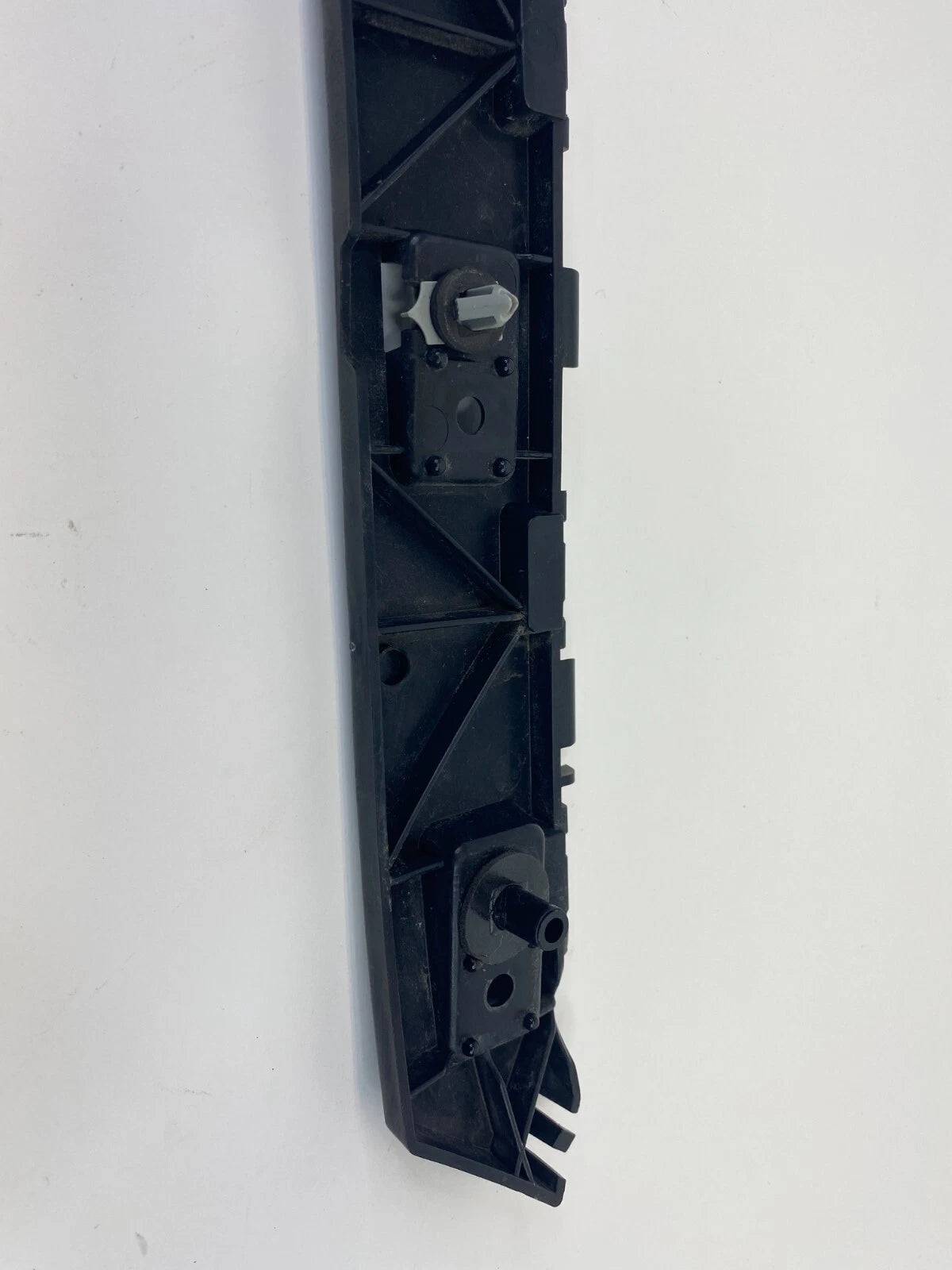 2013-2016 FORD ESCAPE REAR BUMPER RIGHT SIDE SUPPORT BRACKET CJ54-17E850-AD OEM