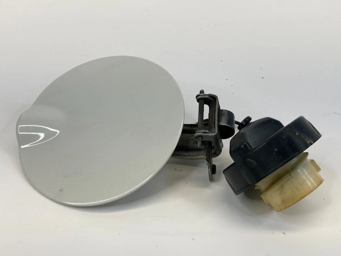2009-2020 DODGE JOURNEY FUEL FILLER DOOR GAS TANK CAP LID 05076926AC OEM