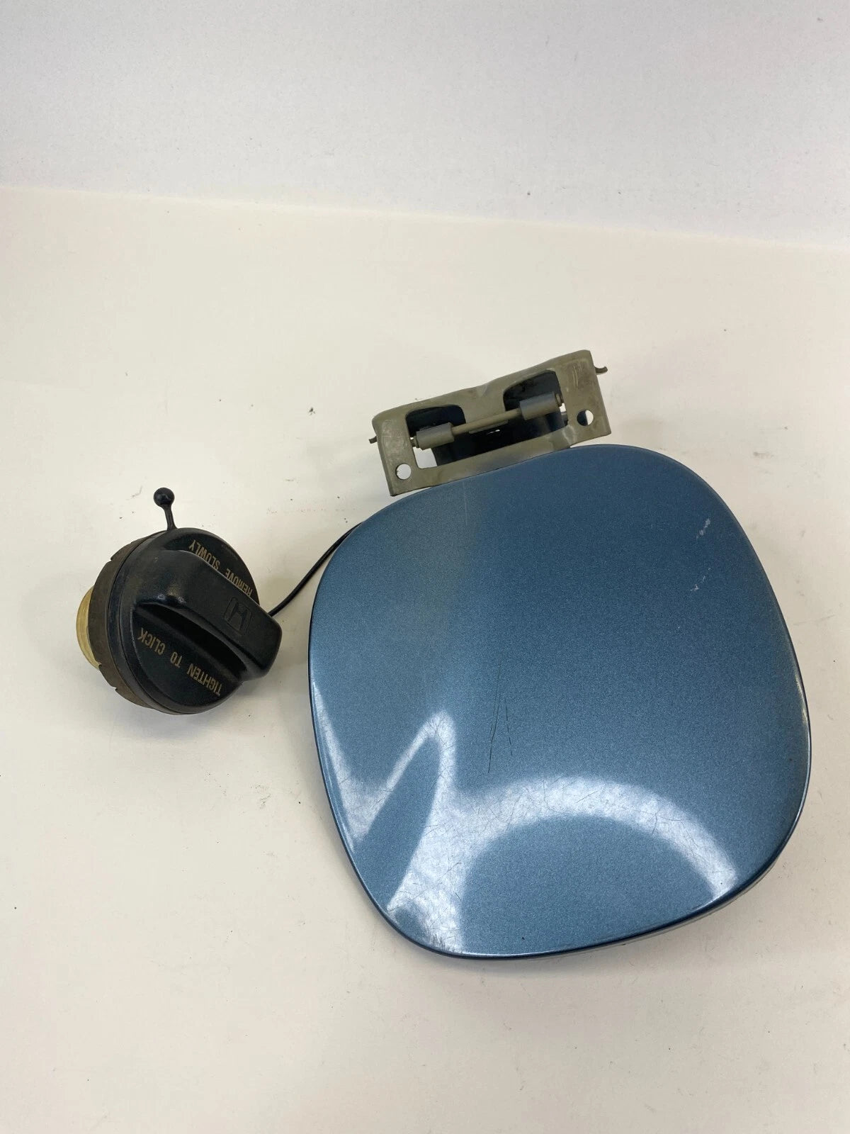 2005-2008 HONDA PILOT FUEL FILLER TANK DOOR GAS LID COVER CAP W/ TANK CAP OEM