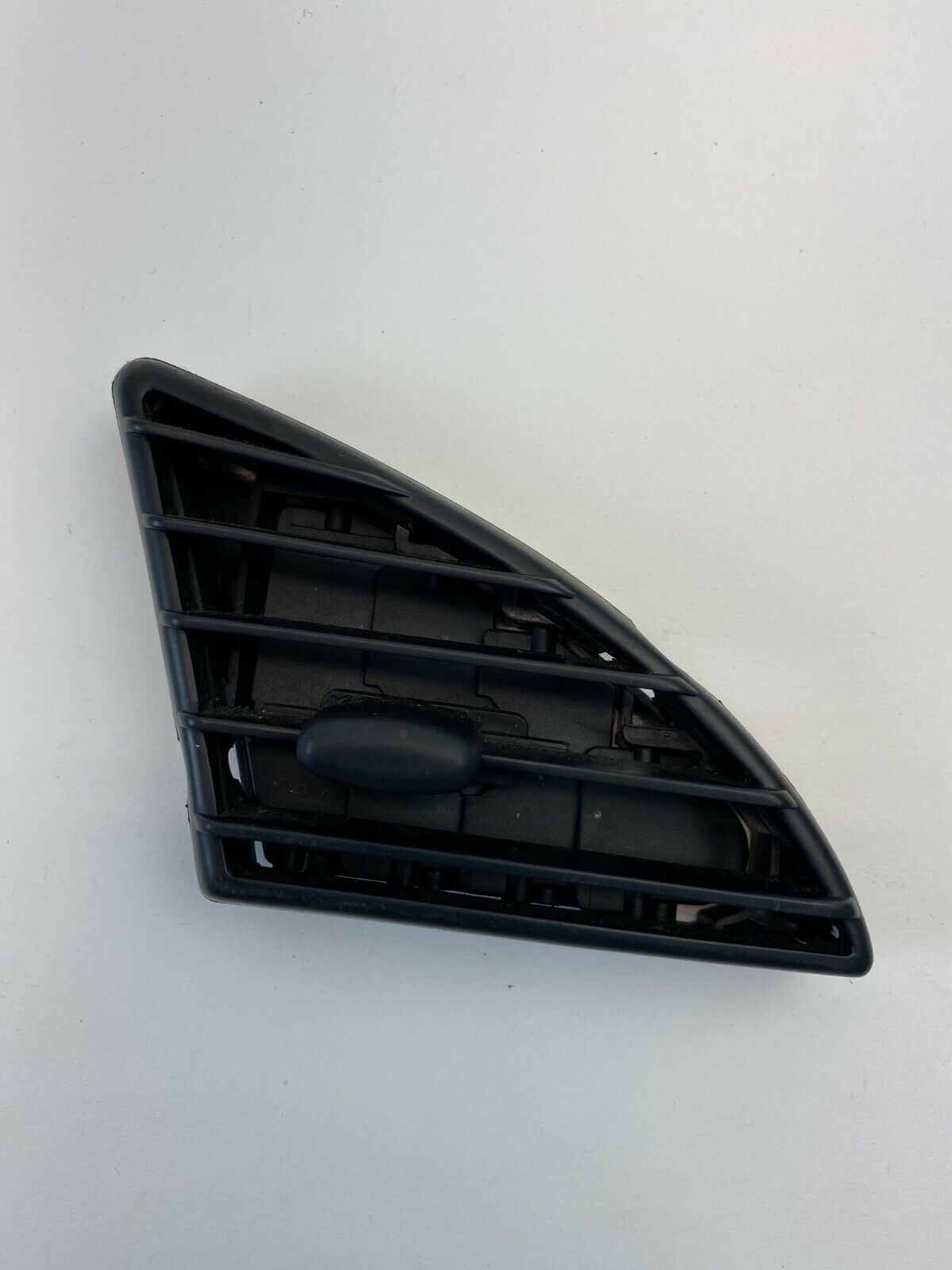 04 05 06 07 Buick Rendezvous Center Dash AC Air Vent Duct Deflector Grille OEM