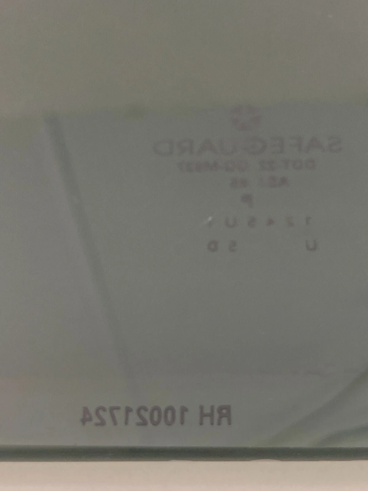 2004-2008 CHRYSLER PACIFICA REAR RIGHT SIDE DOOR VENT WINDOW GLASS 10021724 OEM