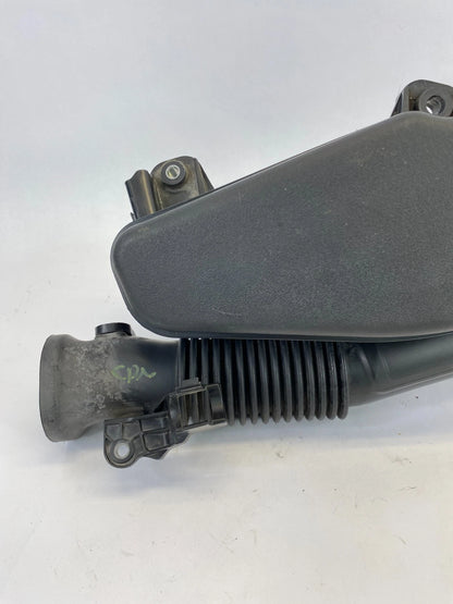2010 2011 TOYOTA PRIUS 1.8L ENGINE AIR INSTAKE RESONATOR ASSY 17750-37010 OEM