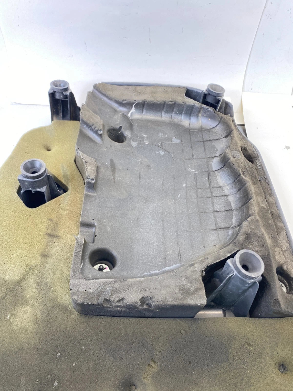 2011-2020 DODGE GRAND CARAVAN 3.6L UPPER INTAKE ENGINE APPEARANCE COVER OEM