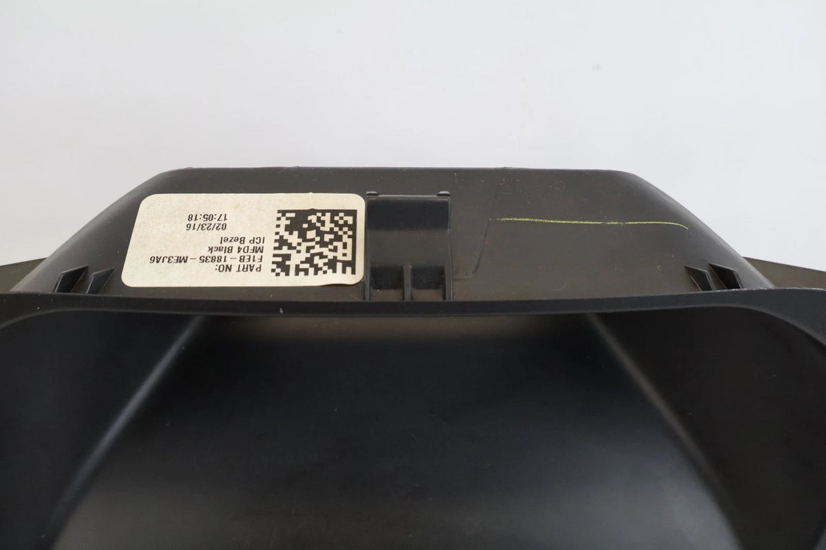 2015-2018 FORD FOCUS RADIO CONTROL PANEL FACEPLATE W/ AIR VENTS F1EB-18835-ME3JA