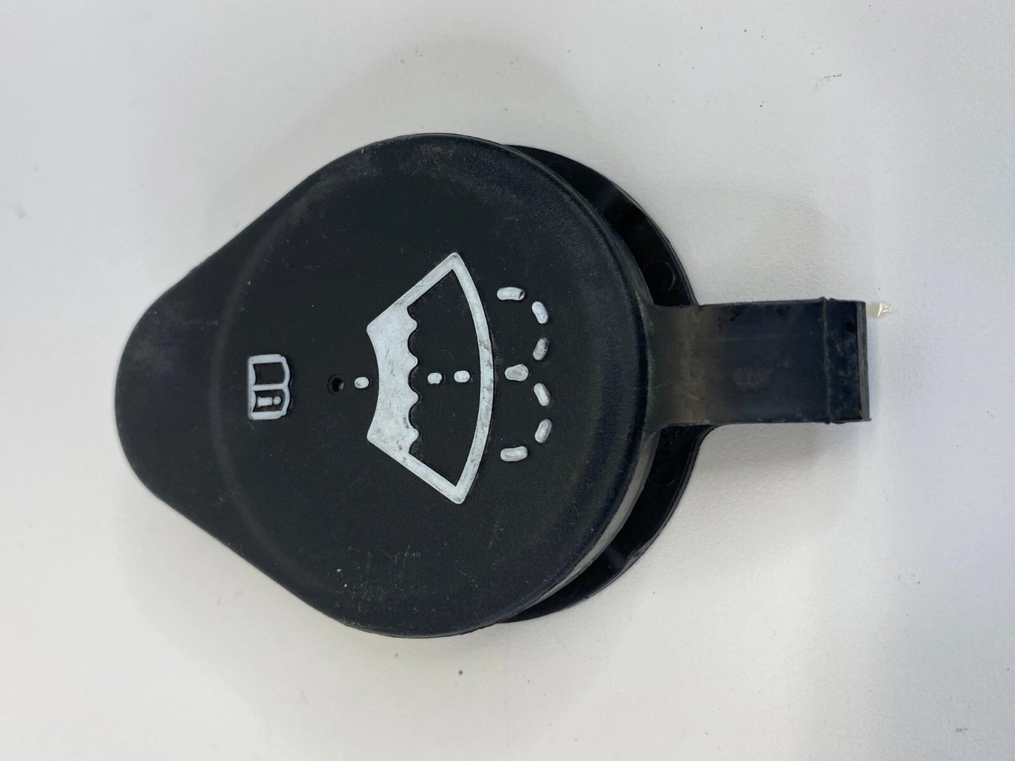 12-15 CHEVROLET CAPTIVA SPORT WINDSHIELD WIPER WASHER FLUID RESERVOIR CAP OEM