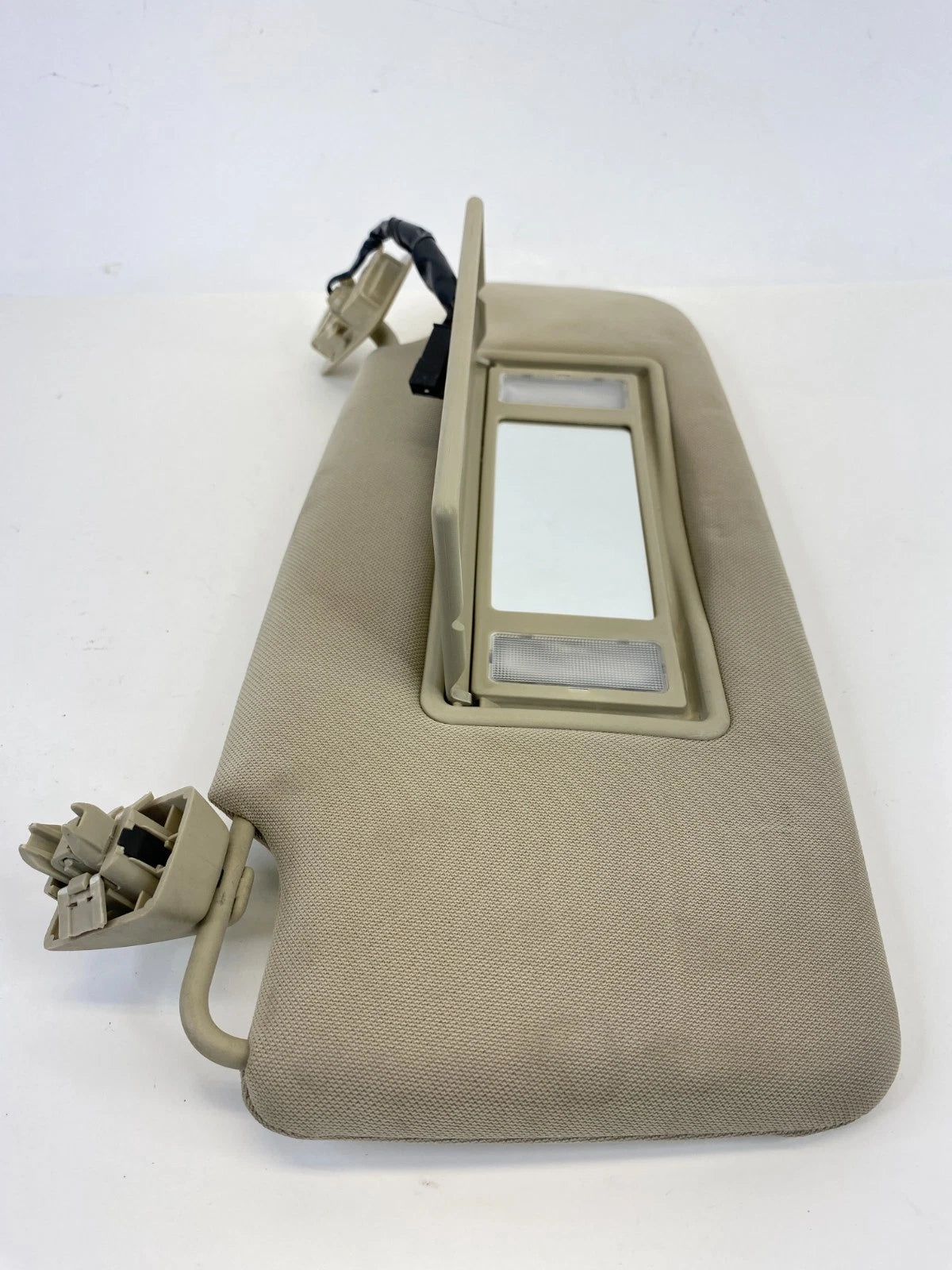 2011-2018 VOLVO S60 FRONT RIGHT PASSENGER SIDE SUNVISOR SUN VISOR OEM