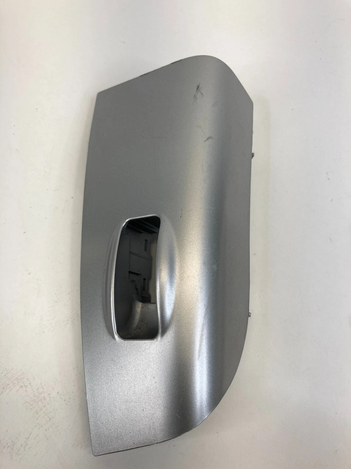 2005-2010 KIA SPORTAGE REAR RIGHT SIDE DOOR WINDOW SWITCH BEZEL 93580-1F500 OEM