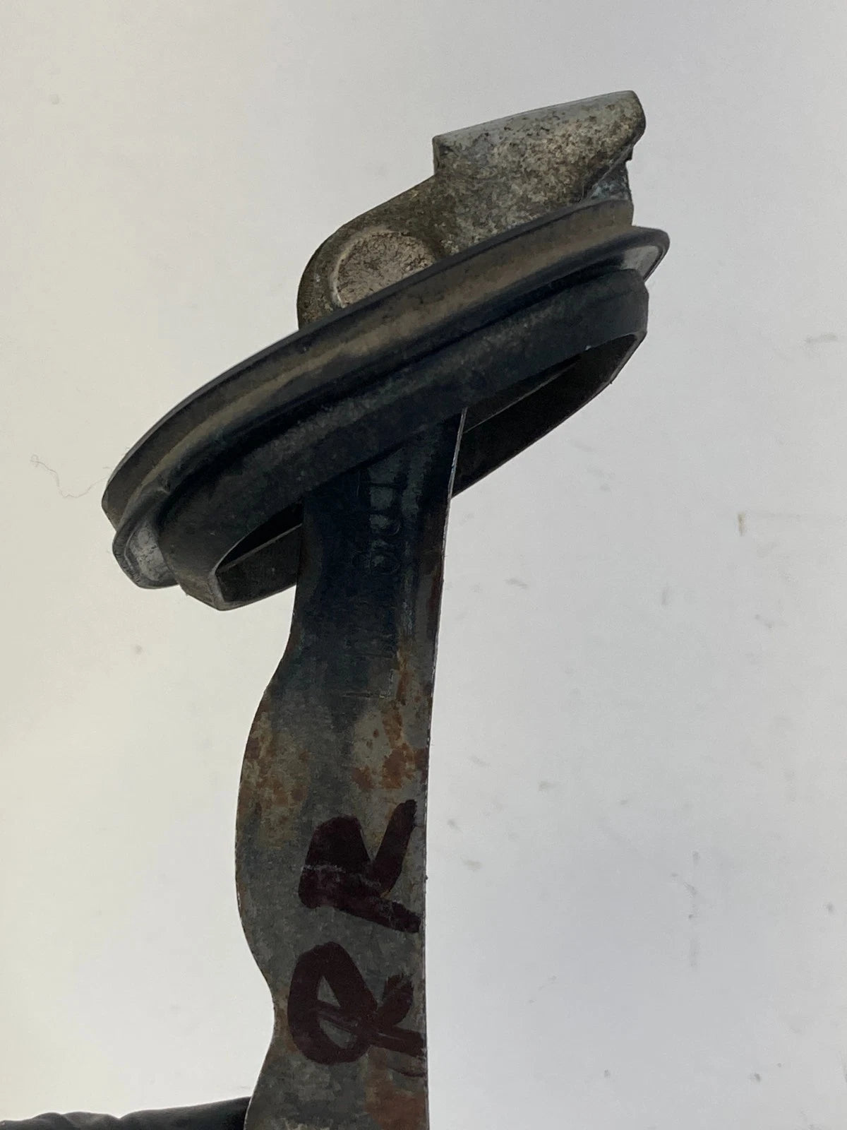 2005-2009 CHEVROLET TRAILBLAZER REAR RIGHT DOOR CHECK STRAP STOPPER HINGE