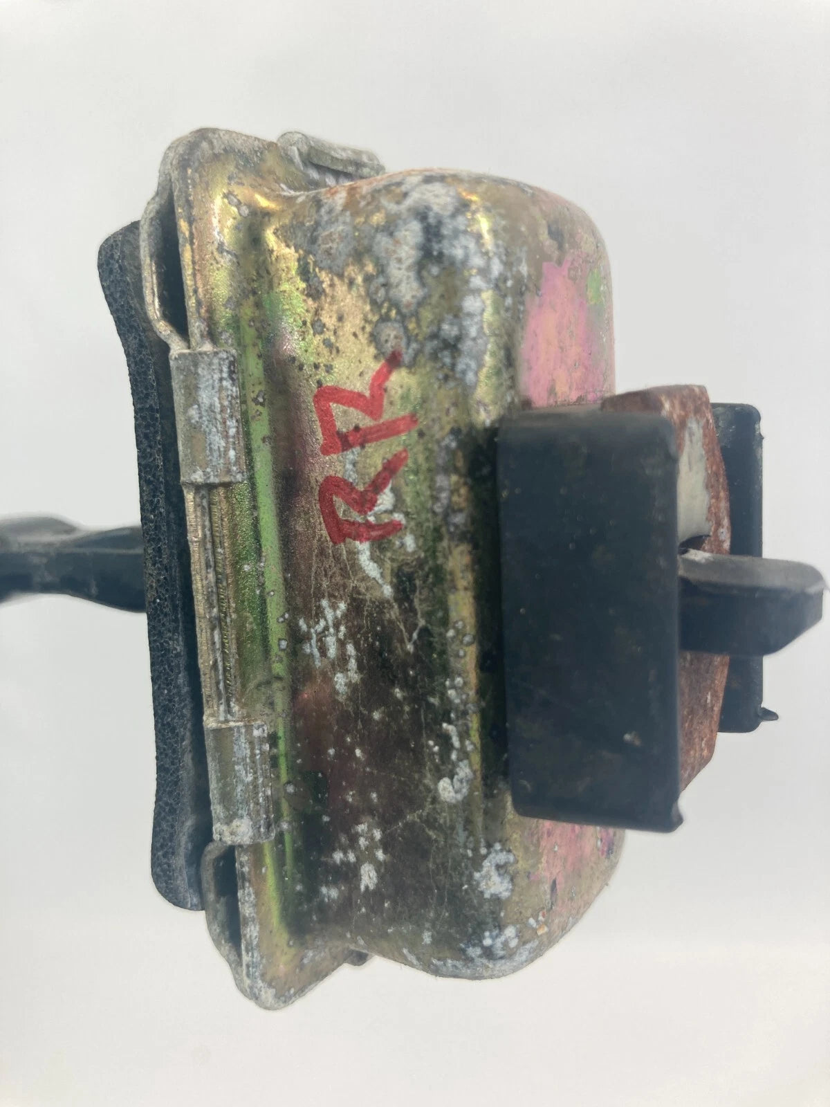 06-11 CADILLAC DTS 00-05 DEVILLE REAR RIGHT DOOR CHECK STOPPER DETENT 25658588