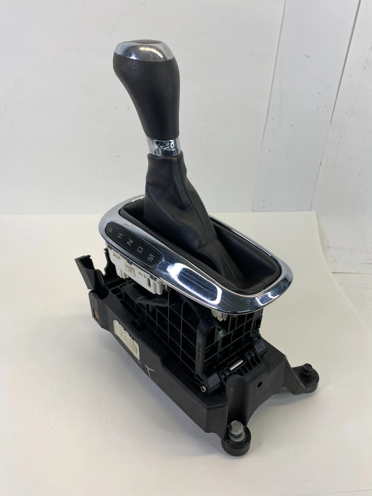 2014-2016 CHEVROLET MALIBU AUTOMATIC FLOOR GEAR SHIFTER SELECTOR ASSEMBLY OEM