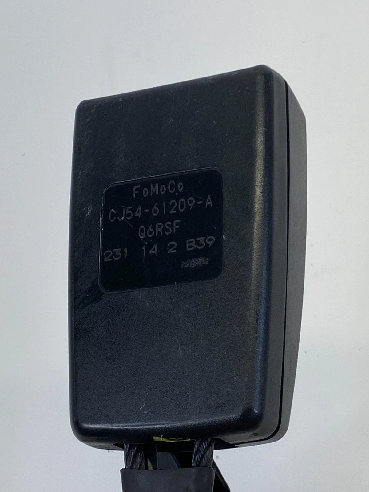 2013-2015 FORD ESCAPE SEAT BELT BUCKLE RECEIVER DRIVER LEFT CJ54-61209-A OEM