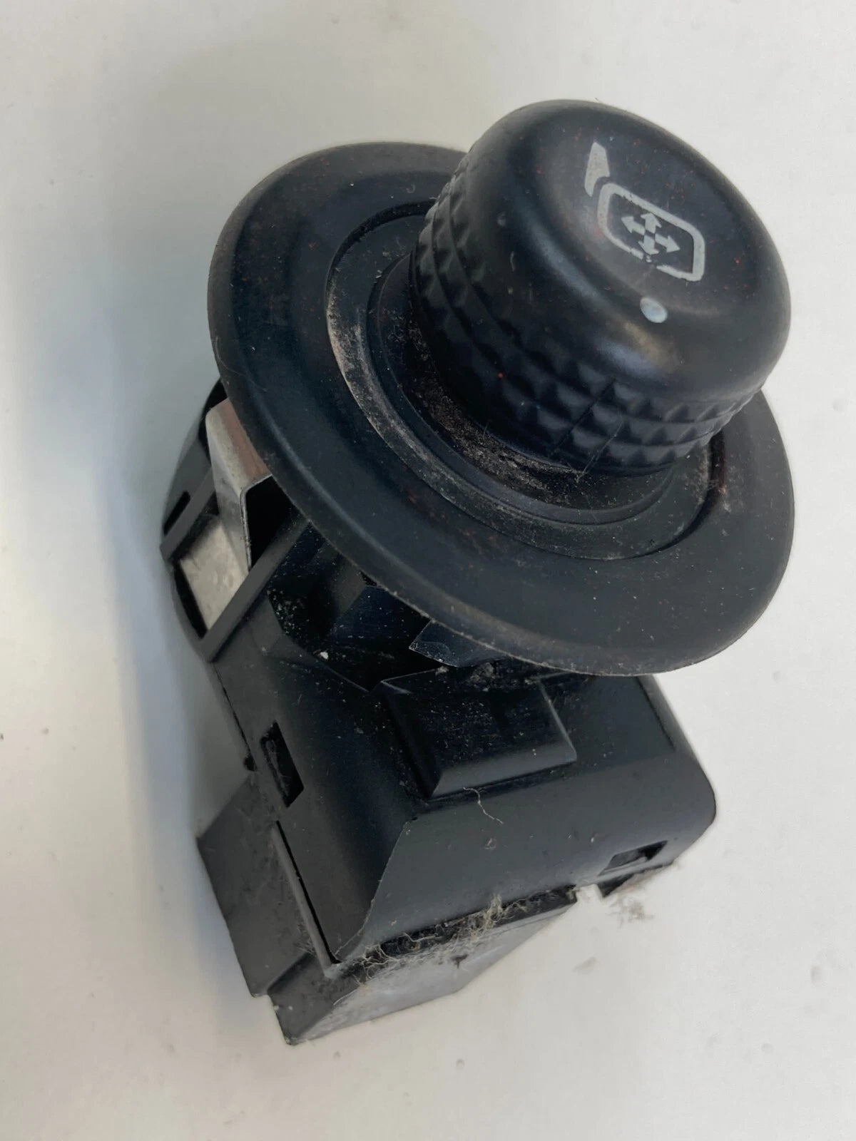 2006-2012 FORD FUSION FRONT LEFT DOOR POWER MIRROR SWITCH BUTTON 9L3T-17B676-AA
