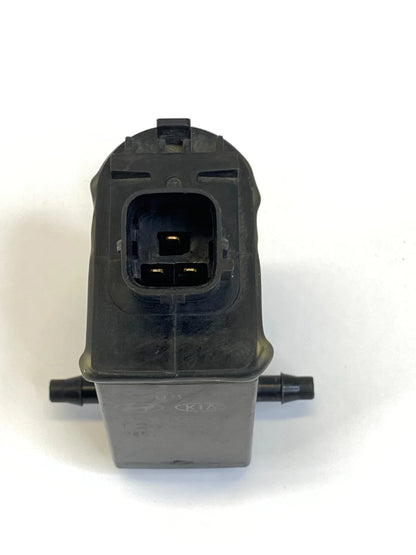 14 15 SORENTO 05-17 ACCENT FR WINDSHIELD WASHER FLUID PUMP MOTOR OEM 98510-1W000