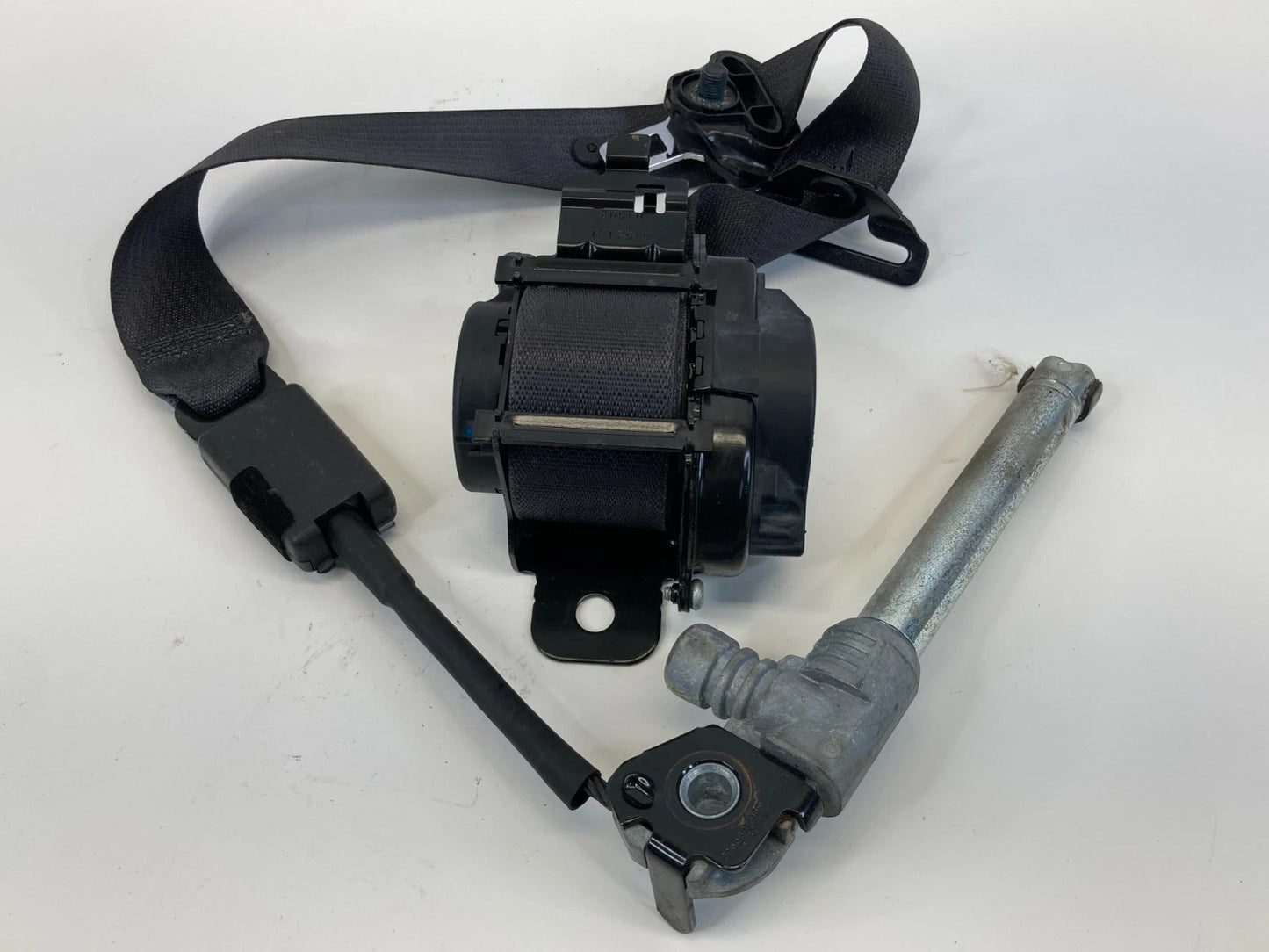 2009-2016 GMC ACADIA FRONT RIGHT SIDE SEAT BELT RETRACTOR PRETENSIONER 15903263