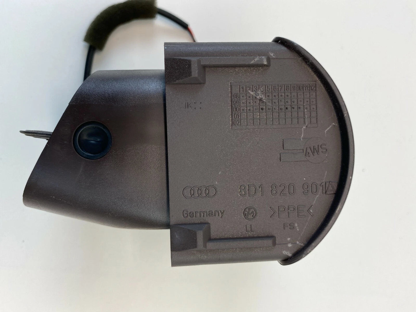 1996-2001 AUDI A4 DASH LEFT DRIVER SIDE A/C AC AIR VENT GRILLE OUTLET BROWN OEM