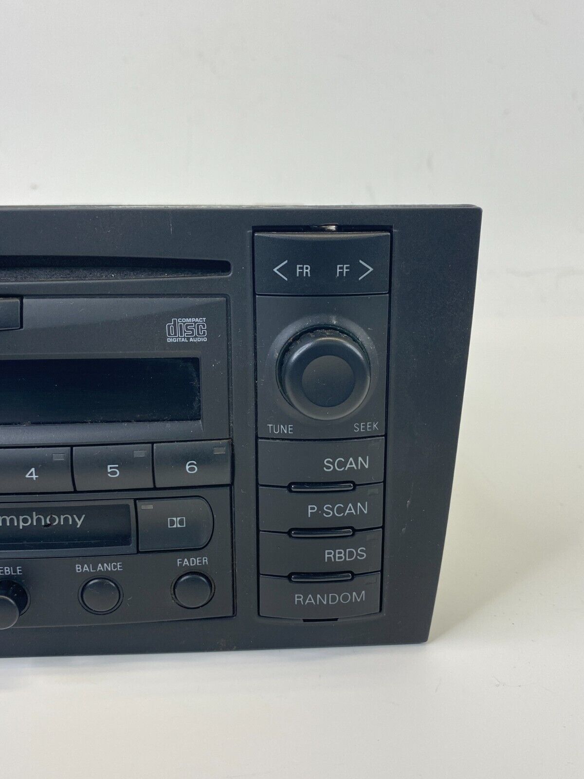 98-03 Audi A6 Quattro AM FM Radio Stereo CD Cassete Player Receiver 4B0-035-195