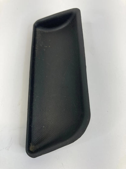 06-13 CHEVROLET IMPALA REAR RIGHT DOOR PANEL SCREW COVER CAP MAT TRIM 10352912