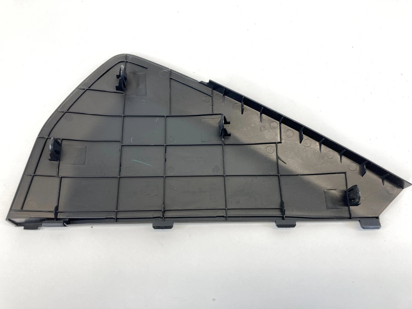2008-2013 NISSAN ROGUE DASH RIGHT PASSENGER SIDE END CAP COVER TRIM 68498JM00A