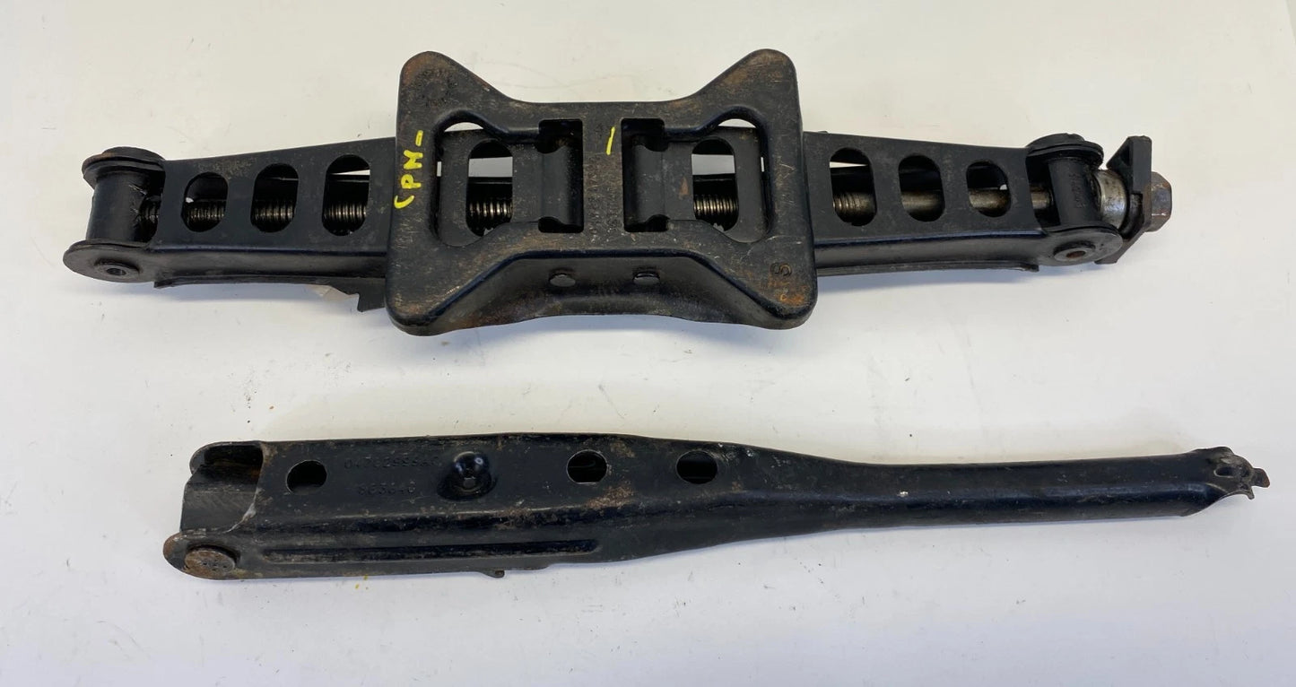 2005-2010 CHRYSLER 300 EMERGENCY SPARE TIRE JACK ASSY 04782999AC OEM